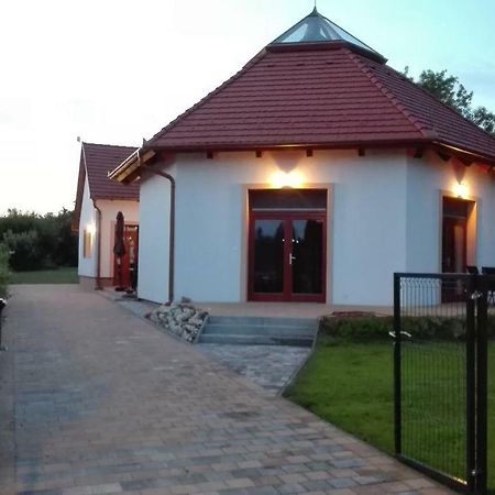 Egrelato Vendeghaz Apartment Balatonakali Ngoại thất bức ảnh
